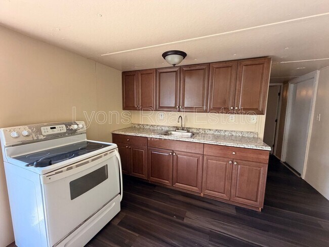 Building Photo - 7972 Breeze Dr