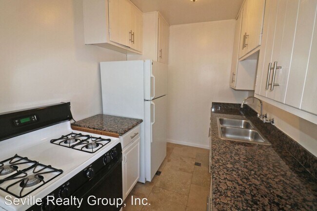 Building Photo - 4760 Kansas St