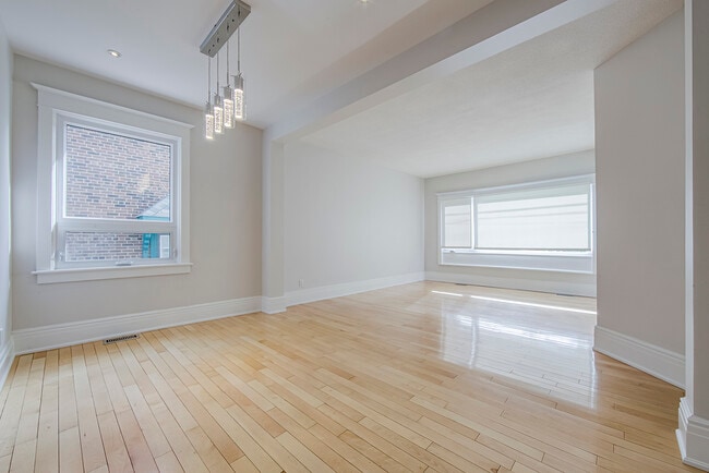 Building Photo - 39 Windermere Ave