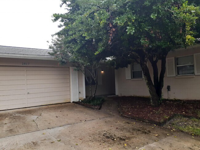 Building Photo - 2817 Bower Rd