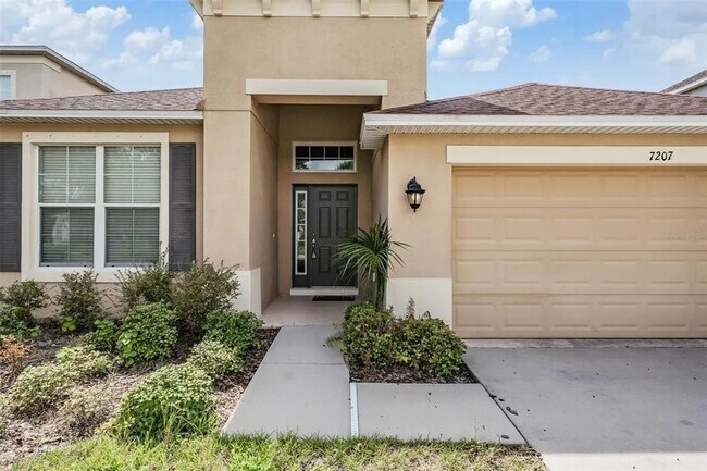 Foto del edificio - 7207 Nightshade Dr