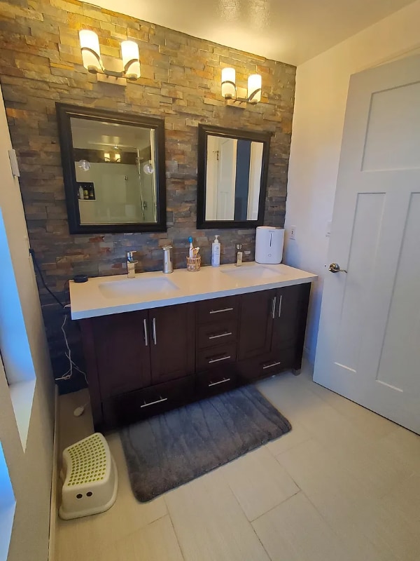 Building Photo - 5111 23rd Ave W