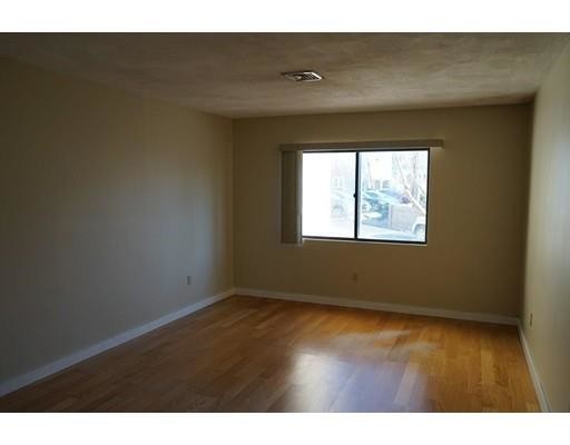 Building Photo - 677 Quincy Shore Dr