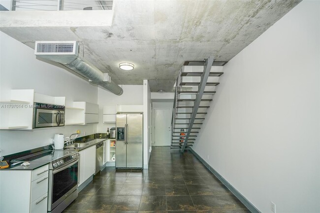 Foto del edificio - 690 SW 1st Ct