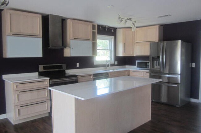 Foto del edificio - 107 Kingswood Dr