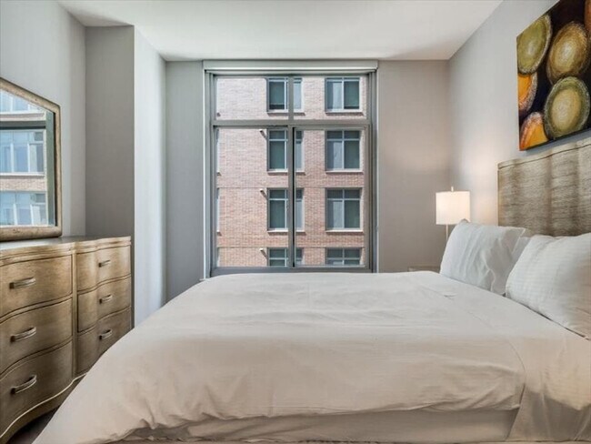 Foto del edificio - 4836 Rugby Ave