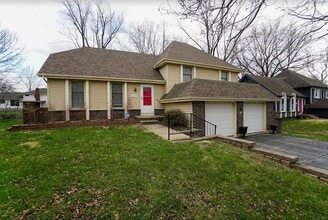 Building Photo - 10001 Century Ln