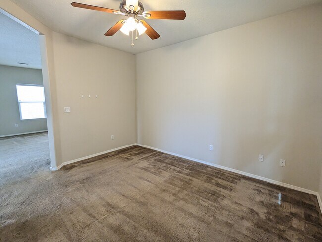 Foto del edificio - 3616 Clear Creek Rd
