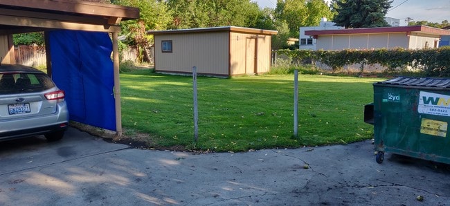 Backyard - 709 W Albany Ave