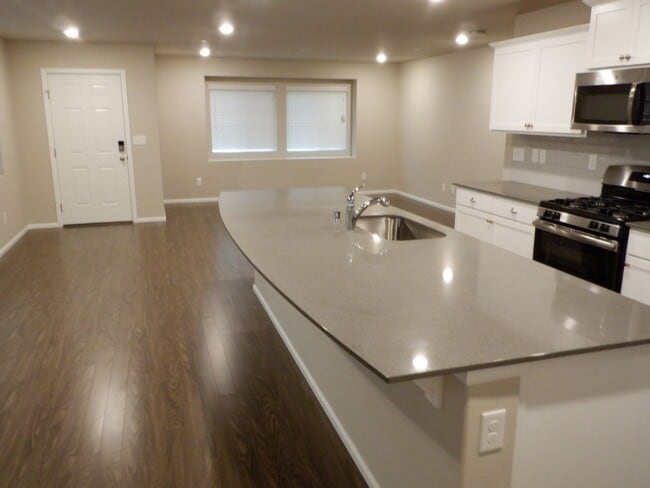 Foto del edificio - 3308 Hoffman Hill Blvd