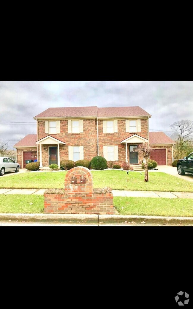 Building Photo - 3112 High Ridge Dr