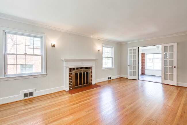 Building Photo - 1667 Primrose Rd NW