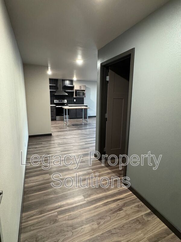 Foto del edificio - 220 E Greenfield Ln