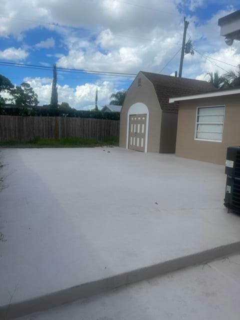 Building Photo - 5655 Papaya Rd