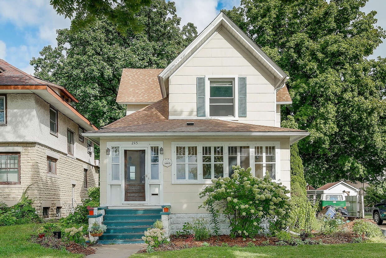 245 Joliet St, West Chicago, IL 60185 House Rental in West Chicago