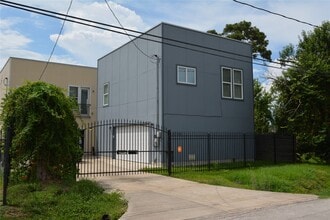Building Photo - 4711 Sayers St