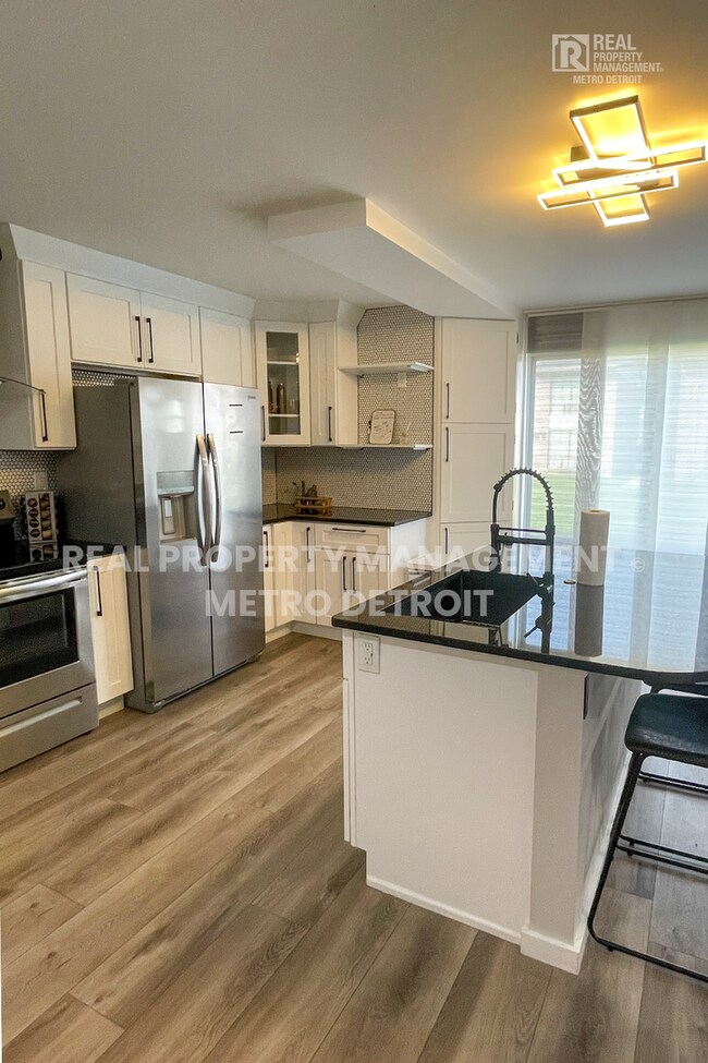 Foto del edificio - 22148 Dante St