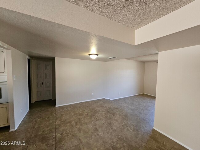 Foto del edificio - 4824 W Northview Ave