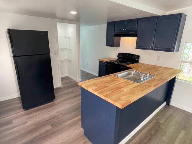 Foto del edificio - 2923 Dover Ln