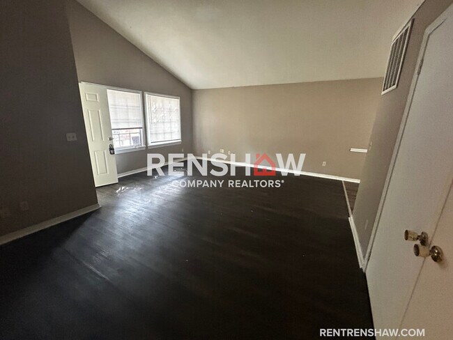 Foto del edificio - 51 Lealand Ln