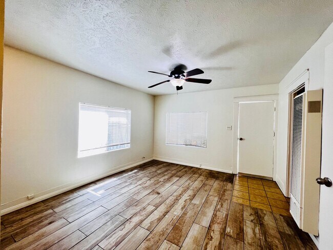 Foto del edificio - 1138 1/2 E 1st Street