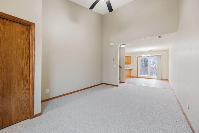 Foto del edificio - 2632 Rushmore Rd