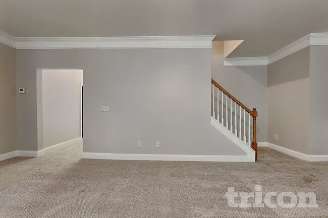 Building Photo - 34 Crescent Woode Dr