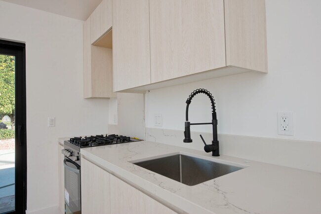 Foto del edificio - 22651 Oxnard St
