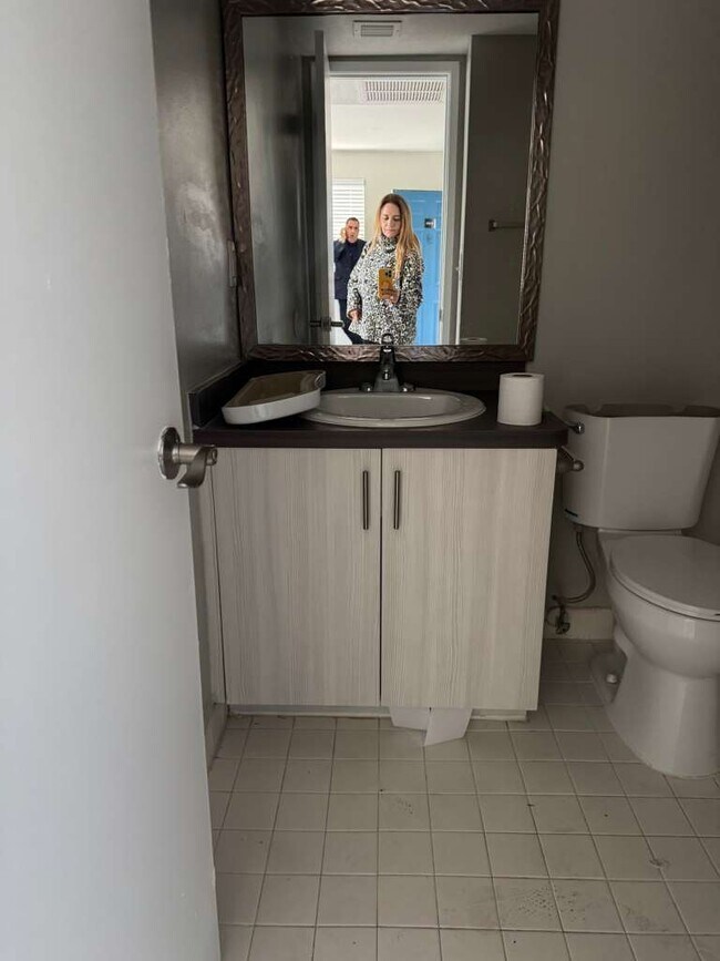 Foto del edificio - 10361 SW 16th St