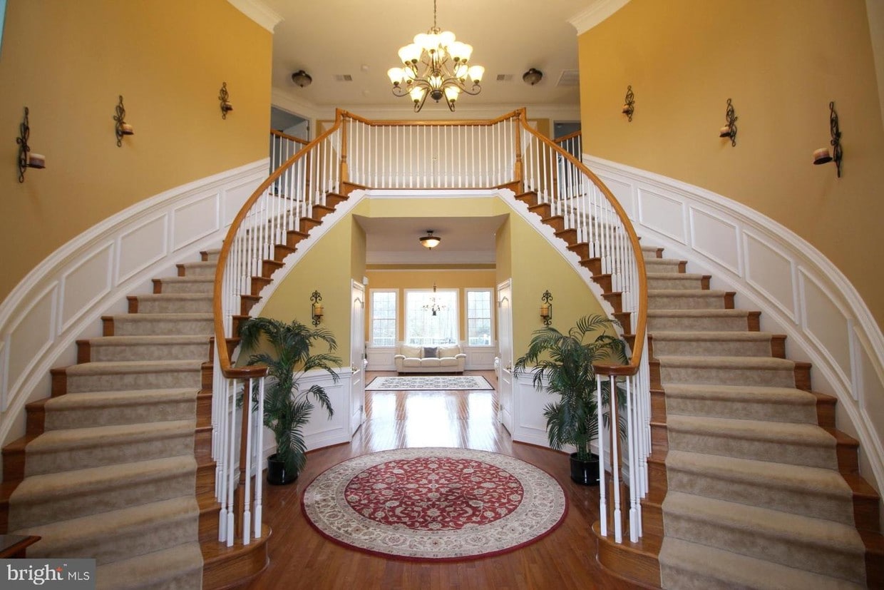 Primary Photo - 42495 Longacre Dr