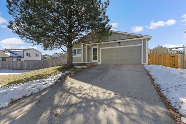 Spacious 4-Bedroom Home with Finished Basement, Large Deck & 2-Car Garage - Spacious 4-Bedroom Home with Finished Basement, Large Deck & 2-Car Garage