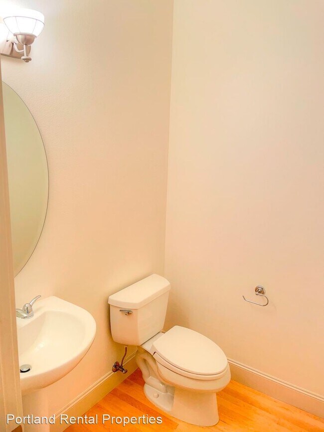 Foto del edificio - 3 br, 3.5 bath House - 2383 NW Quimby St.