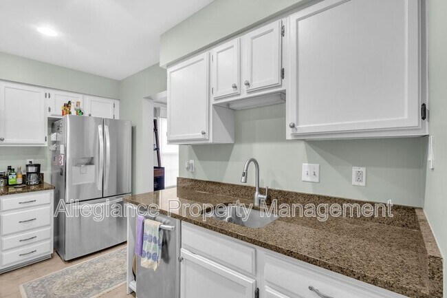 Foto del edificio - 4328 Gypsy Ct