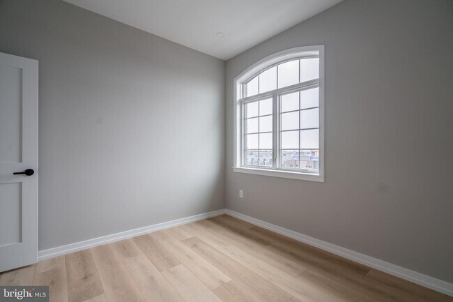 Foto del edificio - 2401 Washington Ave