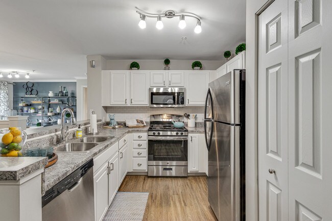 Foto del edificio - 1821 Canterfield Pkwy W