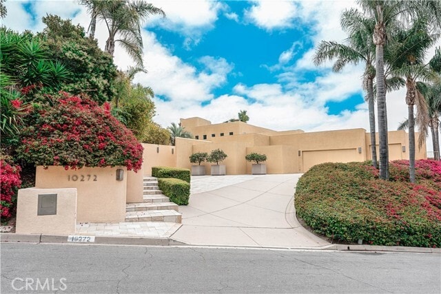 Building Photo - 10272 Overhill Dr