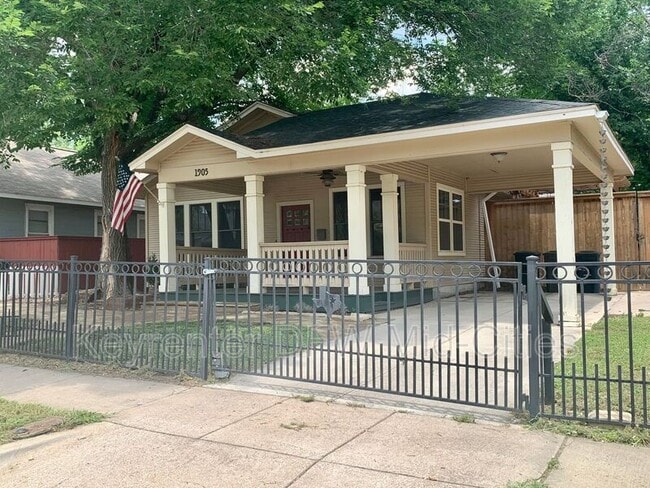 Photo - 1905 South Henderson Street House