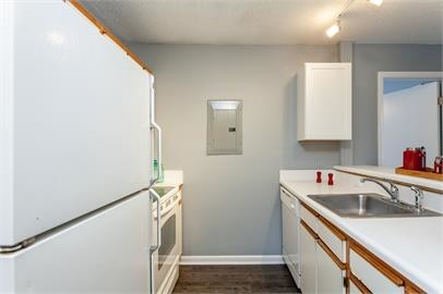 Building Photo - 1231 University Ct