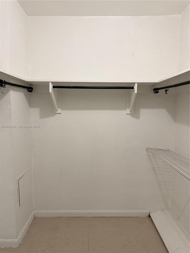 Foto del edificio - 825 Brickell Bay Dr