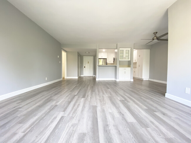 Living Room - 5625 Green Valley Cir