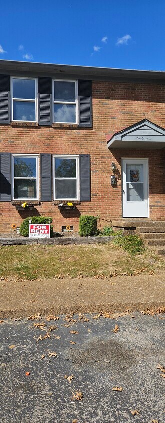 Primary Photo - 5515 Country Dr