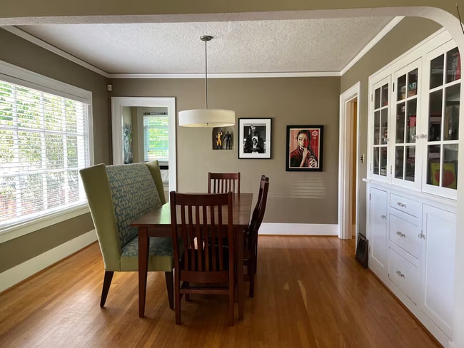 Dining Room - 2904 NE Schuyler St