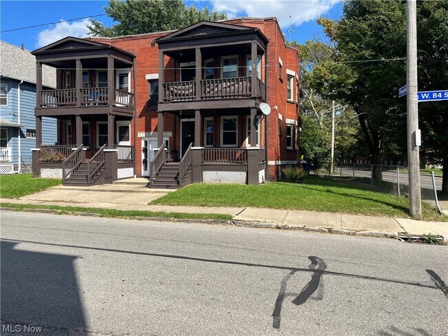 Building Photo - 1467 W 84th St