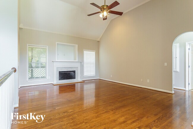 Building Photo - 2699 Piedmont Dr