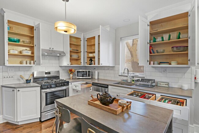 Foto del edificio - 1317 N Jackson St