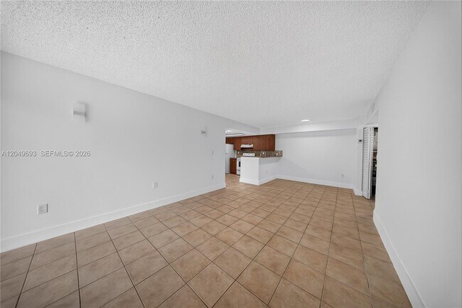 Foto del edificio - 7195 NW 179th St
