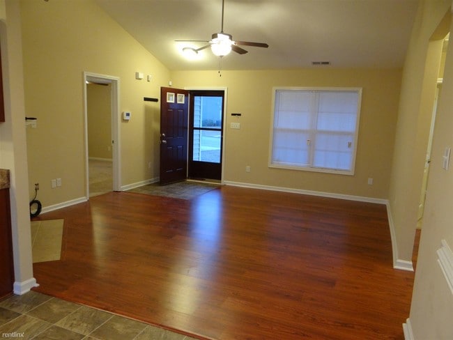 Building Photo - 3 br, 2 bath House - 5342 Woodpecker Dr