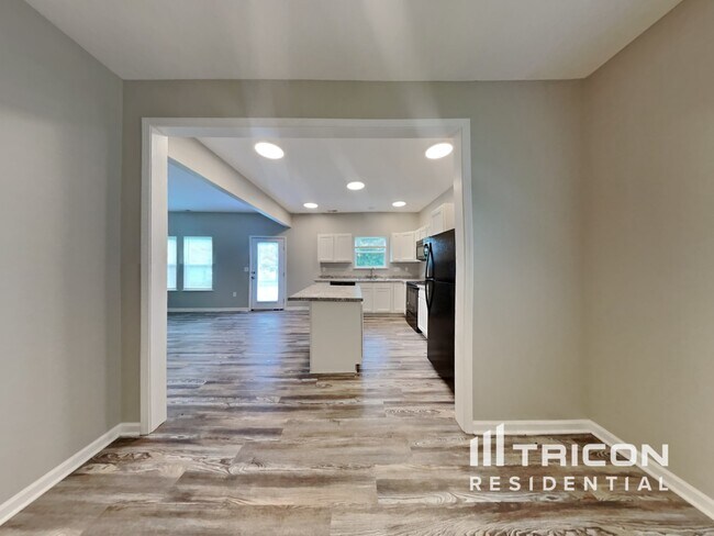 Foto del edificio - 1094 Tomahawk Pl