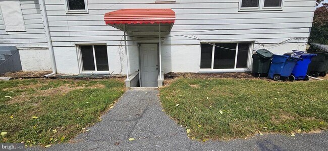 Foto del edificio - 10879 Clarksville Pike