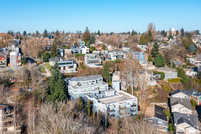 Building Photo - Arboretum View Apartments